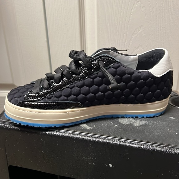 P448 John Esb Sneaker
39 fits like 8 1/2 - Picture 4 of 6